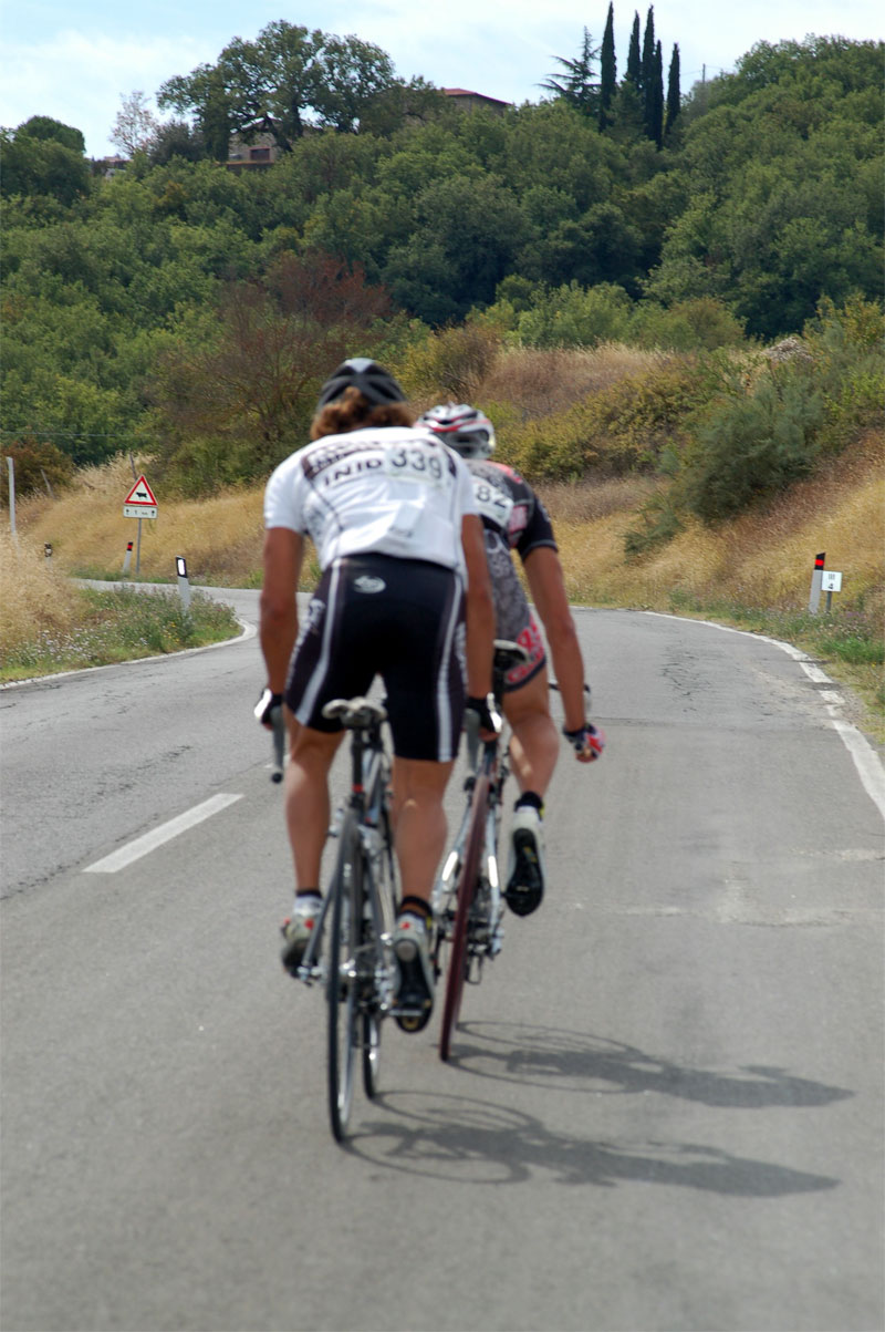 gal/2006/07 - Fondo della Valdarbia II serie/3 - Su e giu per le crete e  l arrivo/DSC_0042-01.jpg